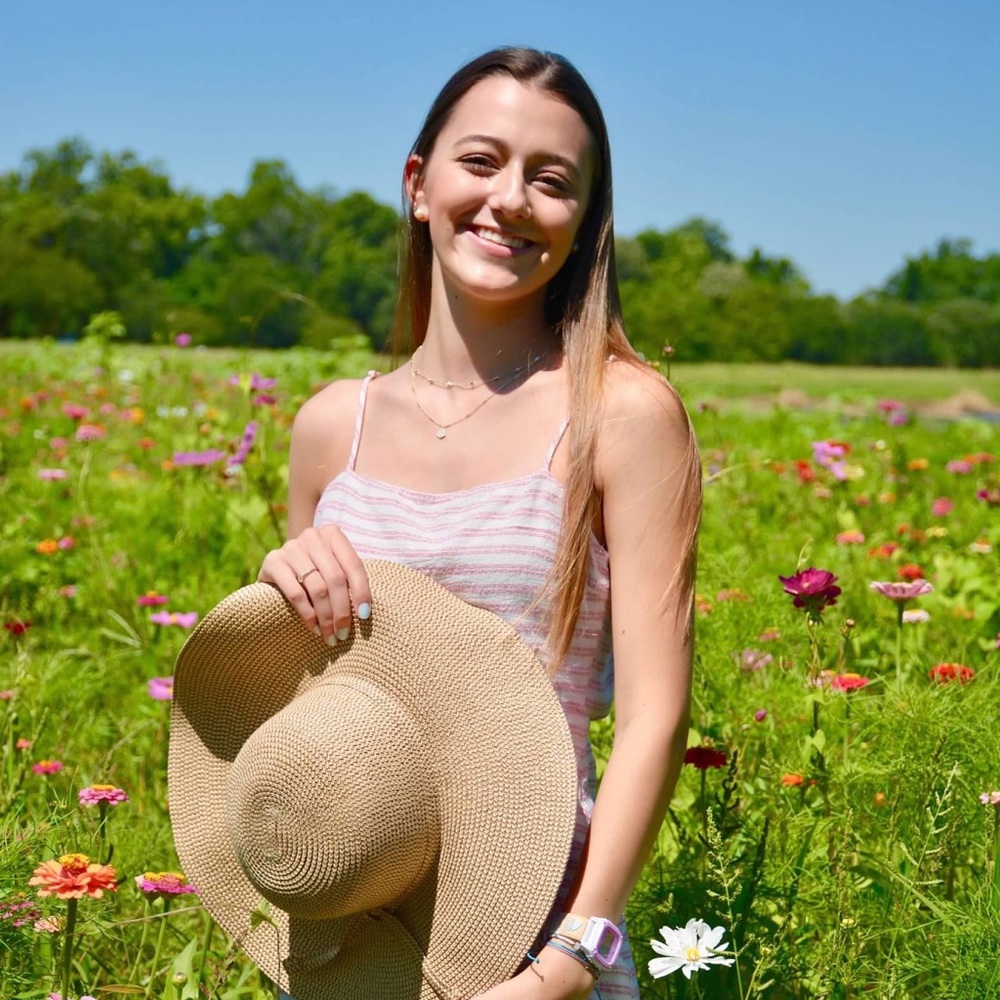 Meet your Posher, Alyssa